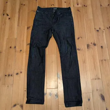 BEAMS 다크 데님 슬림핏 팬츠