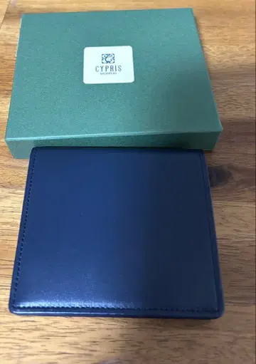 CYPRIS 네이비 접이식 지갑 박스카프