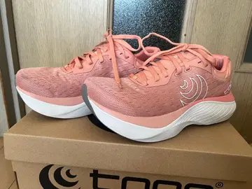 토포 애슬레틱 ATMOS (아토모스) WOMENS 24.5 한 번 사용