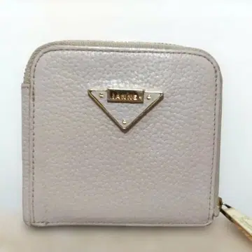 이안느 IANNE 팔 화이트 2단 접이식 지갑