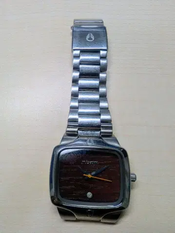 NIXON 닉슨 PLAYER 플레이어 손목시계 배터리 방전 현 상태 제품