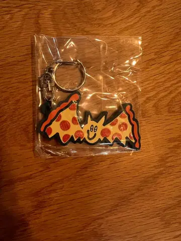 Henry's Pizza Girls Don't Cry 키링