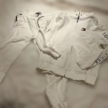 TOMMY HILFIGER 화이트 셋업