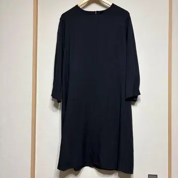 UNIQLO 무릎 기장 원피스 하나타지마