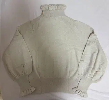 레이빔즈 프릴 넥 니트 스웨터