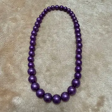 UN3D. 보라색 목걸이