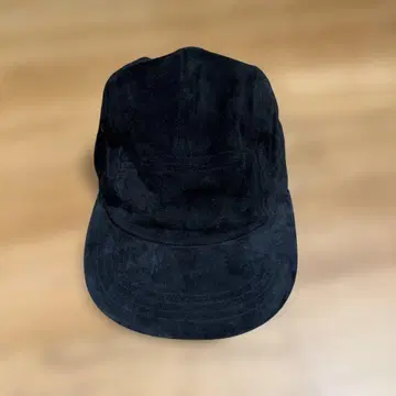 헨더 스킴 스웨이드 캡 블랙