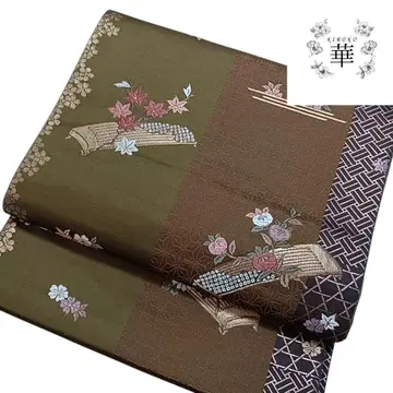 화려한 후쿠로 오비 녹색 꽃 문양