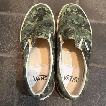 VANS 디지털 카모플라쥬 슬립온