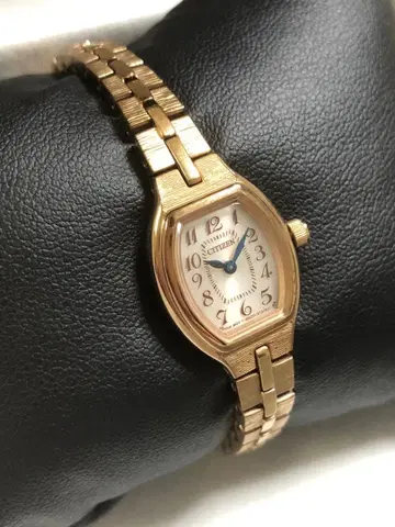 CITIZEN kii 솔라 시계