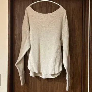 HOWDY. 아이보리 헨리넥 긴팔 티셔츠