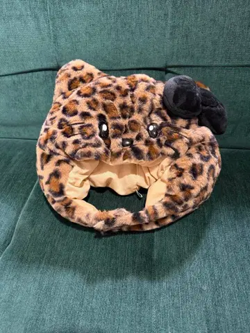 헬로키티 레오파드 무늬 팬 캡 USJ