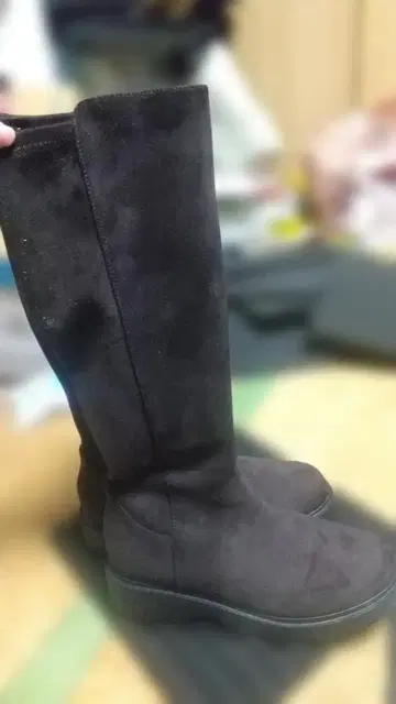 블랙 스웨이드풍 롱 부츠 플랫 밑창