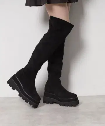 블랙 스웨이드 통굽 롱 부츠