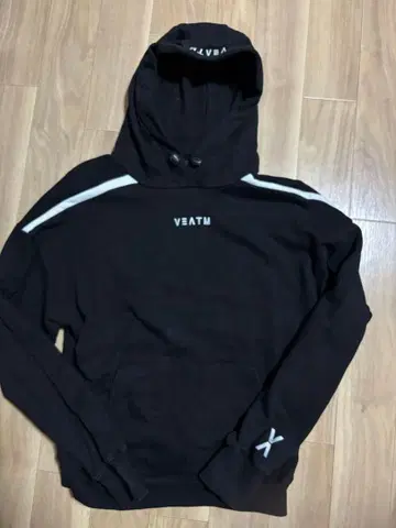 VEATM 후드티