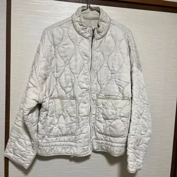 ZARA 화이트 퀼팅 자켓 M