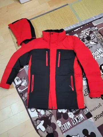 xShelter GIGA PUFF 다운 자켓 LL 빨간색/블랙