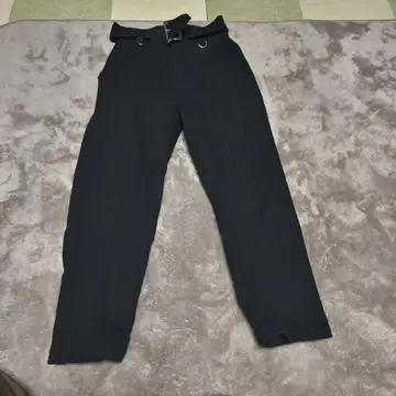 디오라트 심플 벨트 포함 팬츠