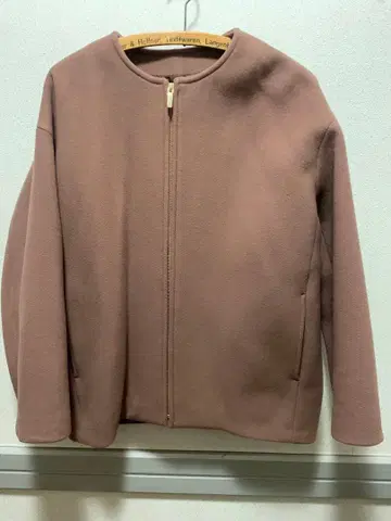 NOBLE 모브 컬러 숏코트