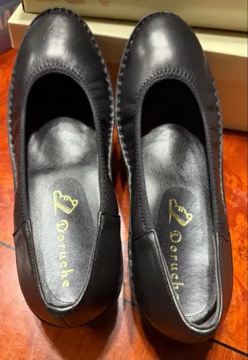 미사용 돌체 Doruche 블랙 펌프스 24.5cm QVC