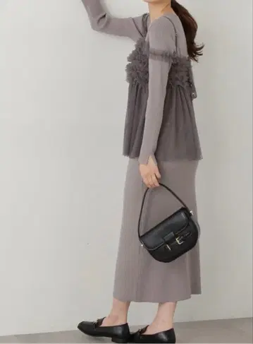 새상품 택 포함 에디트 콜론 차콜 니트 원피스 완판템