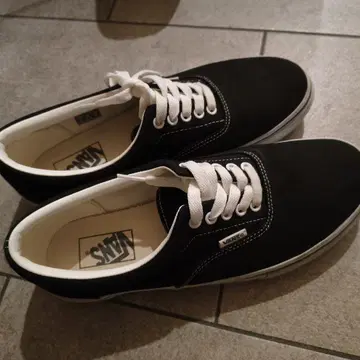 VANS 블랙 스니커즈