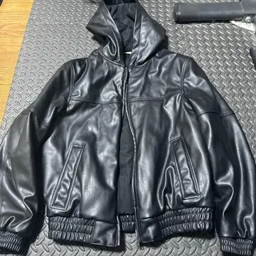ZARA 후드 부착 블랙 가죽 자켓
