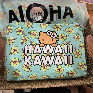 DFS 한정판 알로하 컬렉션 키티 하와이 파우치