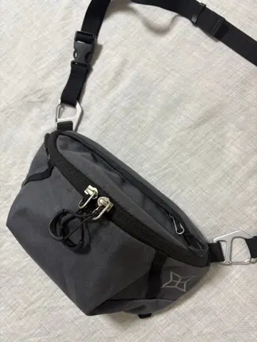 퍼고웍스 SWITCH M 그레이 사코슈