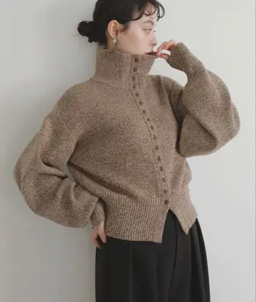브라운 니트 스웨터