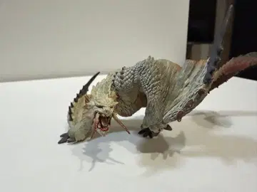 몬헌 피규어 베리오로스 몬스터 헌터