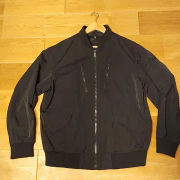 [ 새상품급 ] 유니클로 +J MA-1 블루종 블랙 L 질 샌더