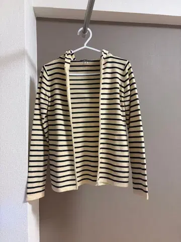 새상품급 IENA 울 스트라이프 후드 부착 가디건