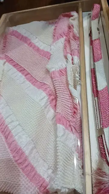 핑크와 화이트 스트라이프 오비 장식 천 목상자형