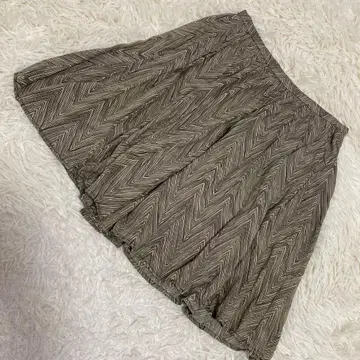 ARMANI EXCHANGE 패턴 미니 스커트 베이지 PO 오샤레 성인