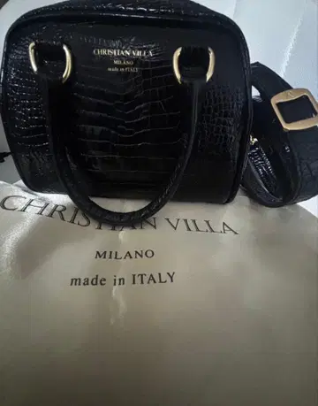 크리스찬 빌라 2WAY 백 크로커 엠보 골드 금장 장식 블랙 컬러