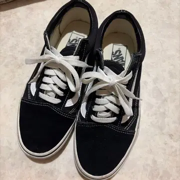 VANS 블랙 스니커즈 로우컷 24.5cm
