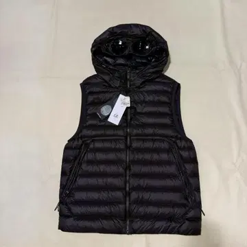 25aw 새상품 C.P.COMPANY 씨피 컴퍼니 다운 베스트 M