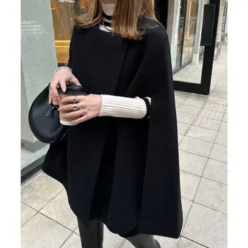 완판템 고베 레터스 케이프 코트 블랙 새상품급 레어 노카라