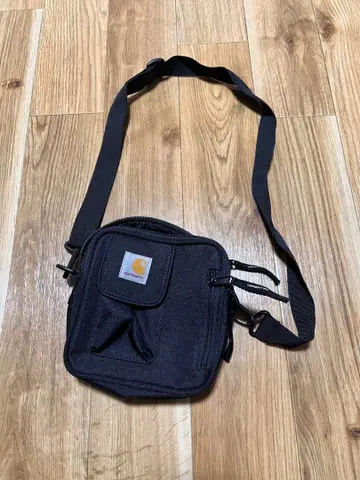 Carhartt 블랙 숄더백