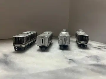 B트레 223계 2000번대 4량 세트