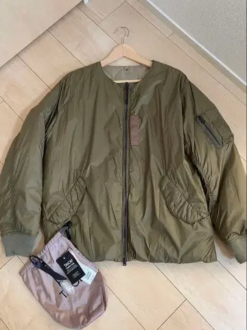 TAION 빔즈라이트 리버서블 다운 블루종