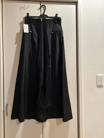 이브스 프론트 메쉬 플레어 스커트