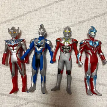 울트라맨 소프트 비닐 4체 (뉴 제너레이션즈)