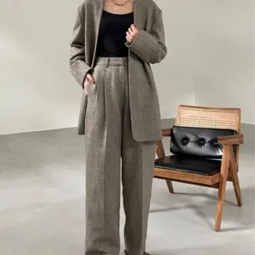 누나 헤링본 무늬 울 혼방 셋업