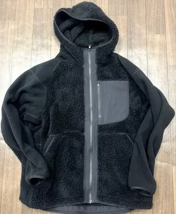 유니클로 화이트 마운티니어링 블랙 플리스 후드티 L