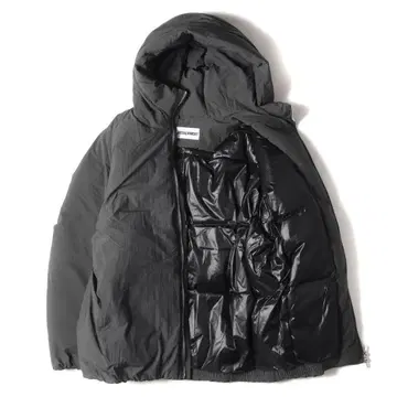 ATTACHMENT 블랙 다운 자켓