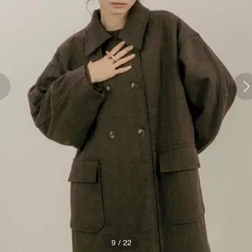 moi tytto 플랩 포켓 스탠드 카라 롱 코트