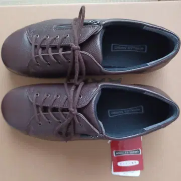 거의 미사용 시착만 한 상품! 아킬레스 솔보 23.5E E E (브라운)