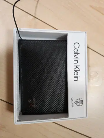 Calvin Klein 블랙 이단 접이식 지갑